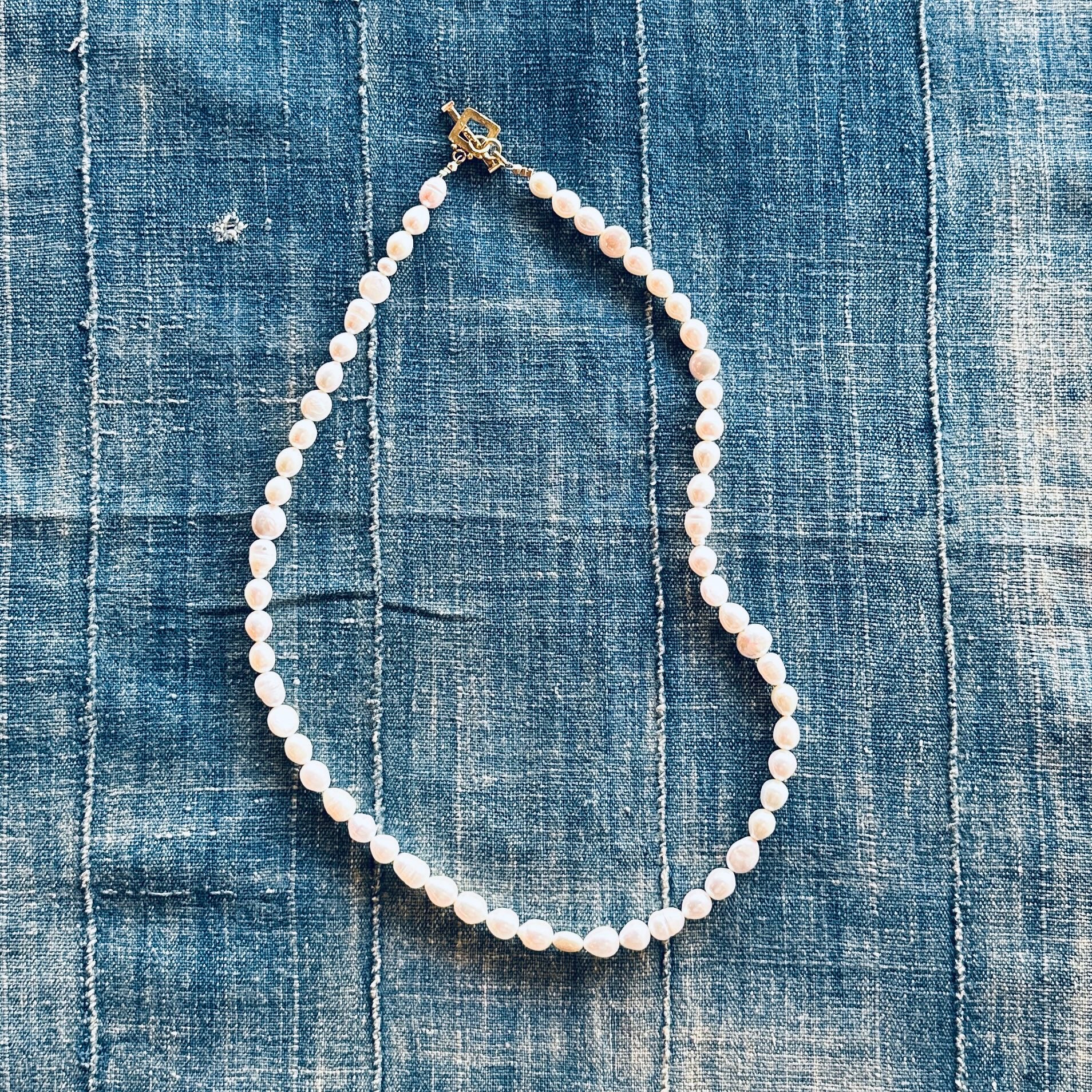 Nº174 White "Ovalish" Pearl Necklace