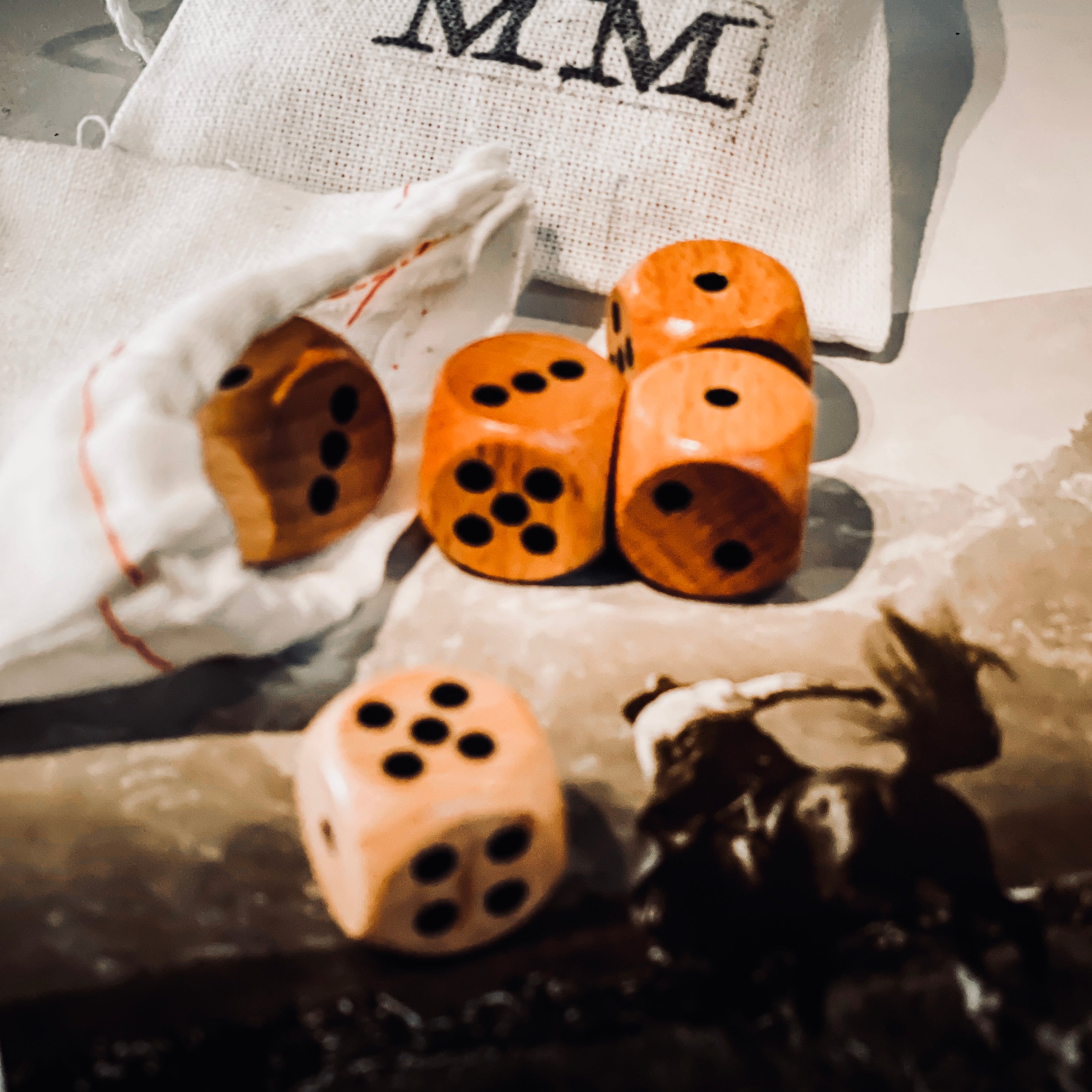 MM Wood Dice