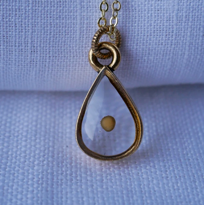 Small Teardrop Pendant 18" Silver